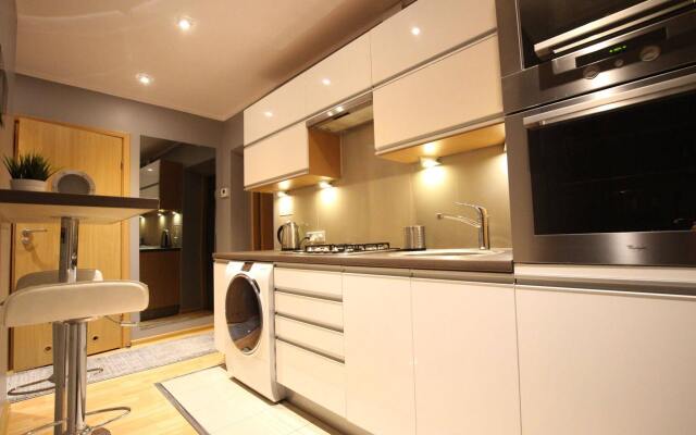 Rainbow Apartments 3