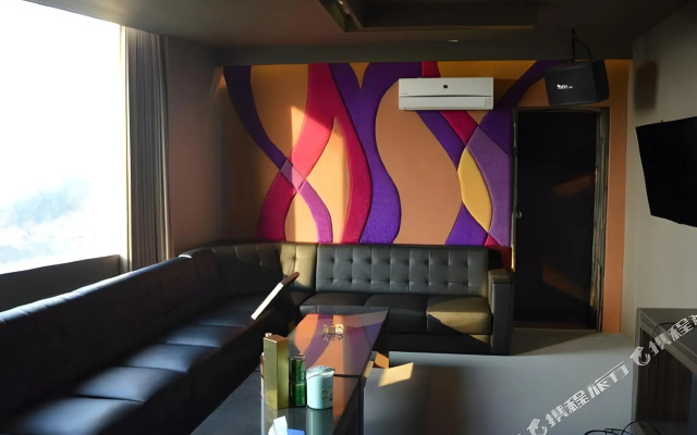 Studio Inn Suites