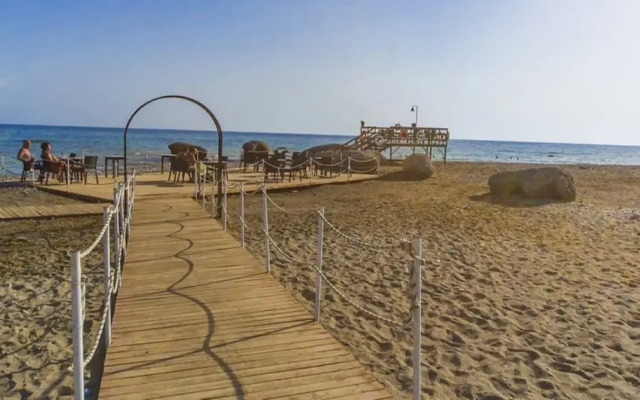 Eftalia Marin Resort Hotel