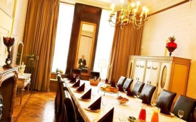 Hotel aan de Dam
