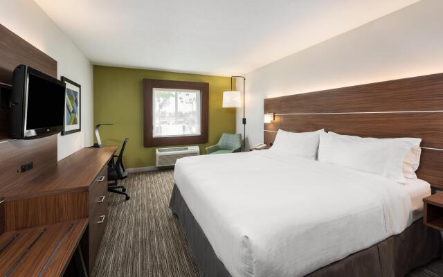 Holiday Inn Express Warrenton by IHG