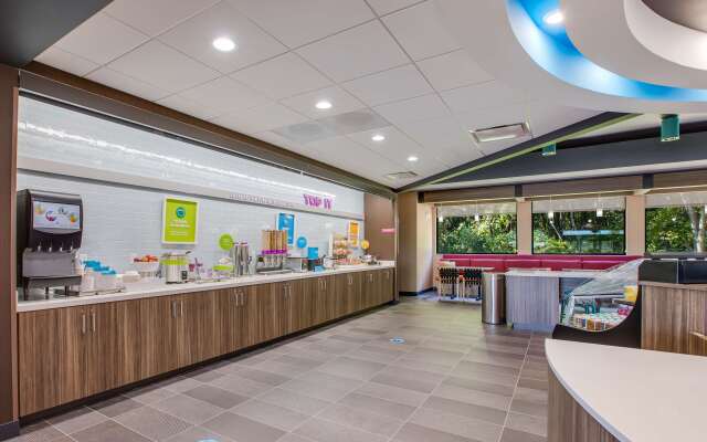 Tru by Hilton Saint Joseph