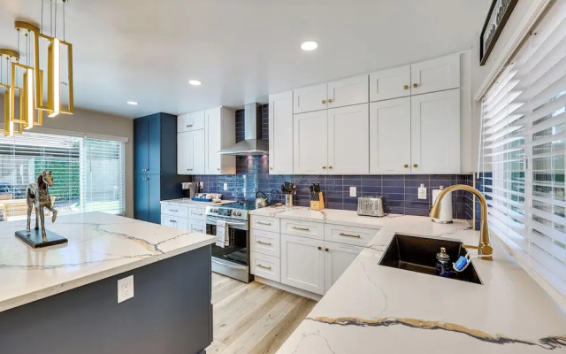 Scottsdale Oasis w/ Pool & Putting Green!