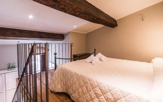 A Few Steps to The Duomo Upscale 2BD Apt