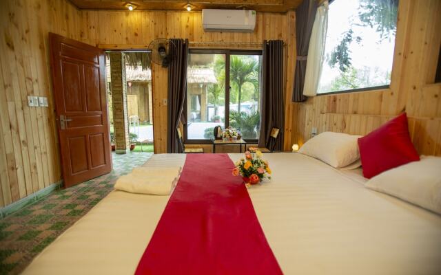 Hang Mua Bamboo Homestay