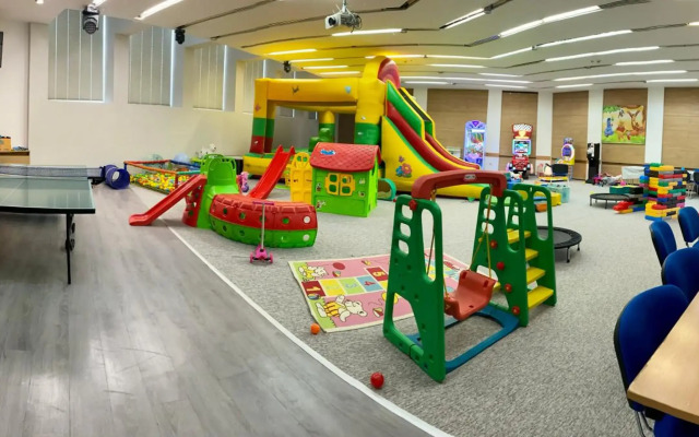 CE Plaza Hotel