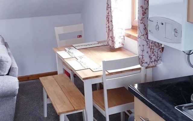 Aldos Place