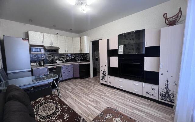 AlexHome (Alexhome) on Stroiteley Street 6