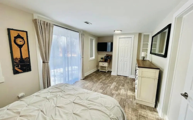 Central Avenue 33476