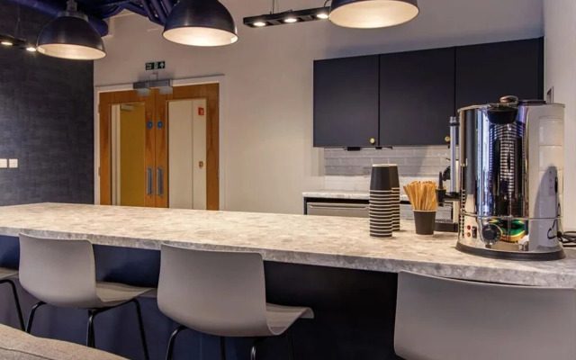 Ensuite Rooms STUDENTS Only - CANTERBURY - Campus Accommodation