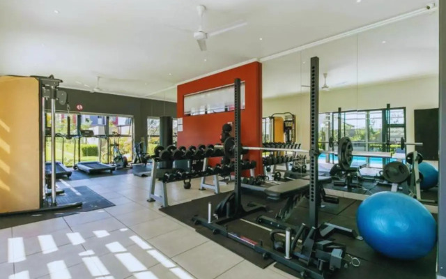 The Henlee Apartment on Ventura