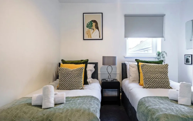 Whitchurch Road Retreat in Cardiff