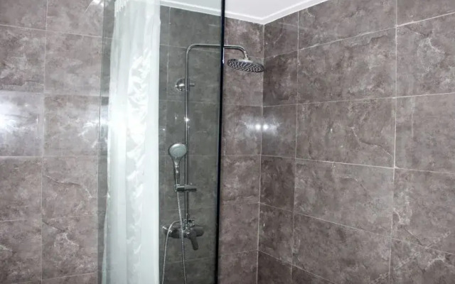 Aoyu Commercial Hotel