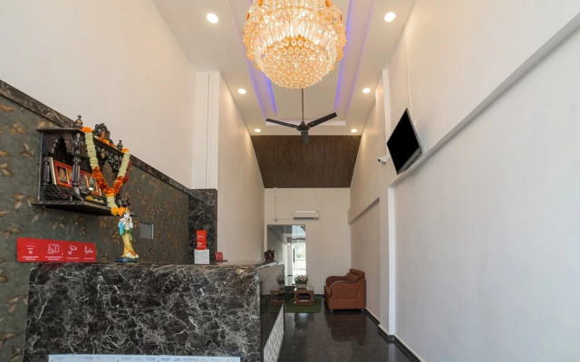 OYO 24848 Royal Imperio