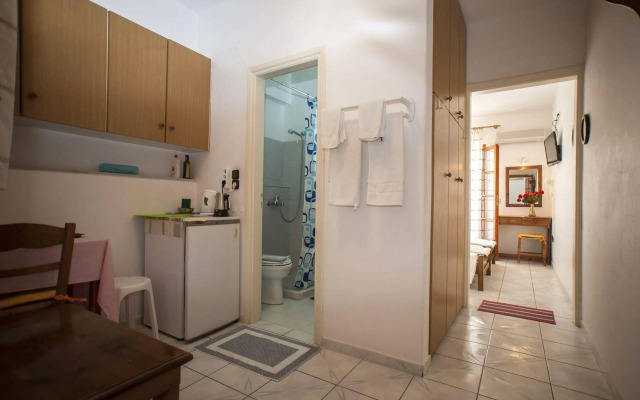 Kapetanos Rooms