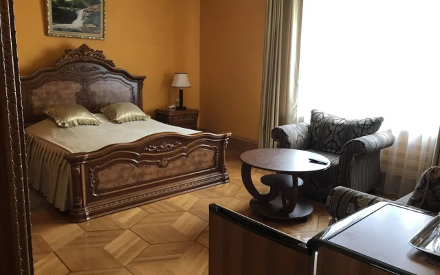 Хостел Family House