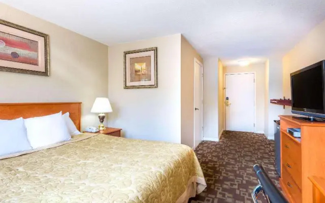 Super 8 by Wyndham Watertown/Cambridge/Boston Area