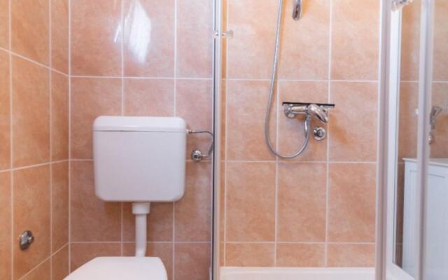 Tiho - 10M From The Beach - A2 1. Kat(4)