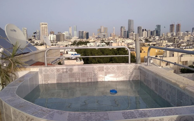 TLV Suites Triplex Penthouse With pool