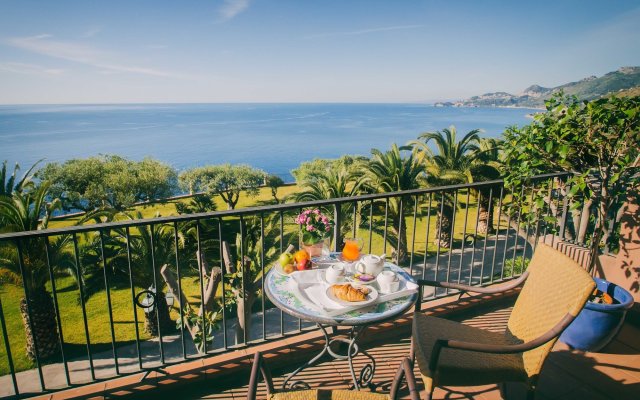 Capo Dei Greci Taormina Coast Resort Hotel & SPA