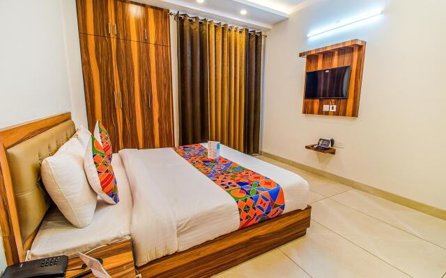 FabHotel Kiara