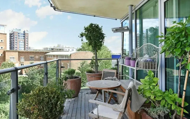 Luxury City Apartment in London Battersea Reach