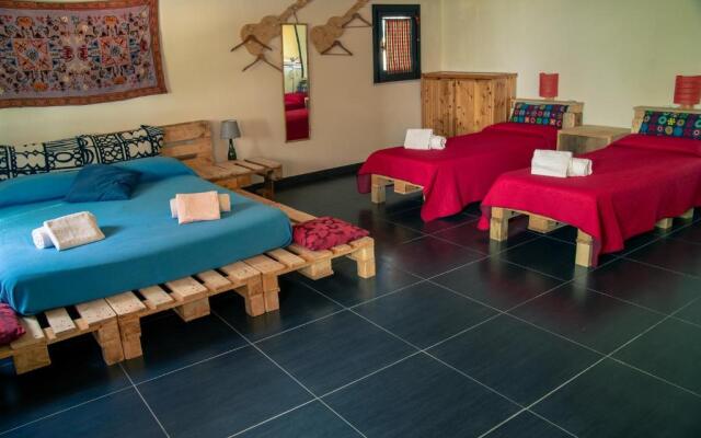 dependance in villa con piscina