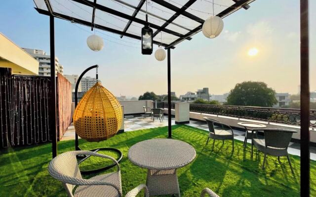 Olive Service Apartment-Golf Course Road
