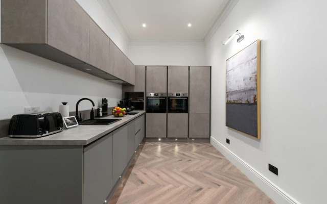 Luxury Georgian City Retreat - Hot Tub - Patio