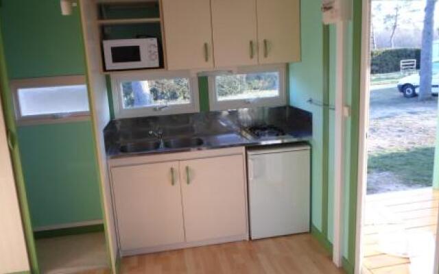 Camping les Pinasses