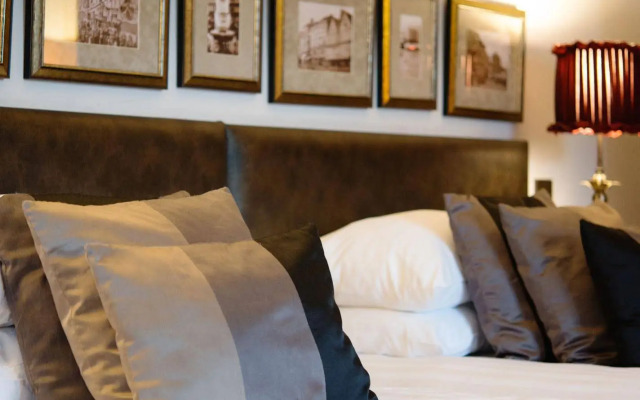 Royal Castle Hotel