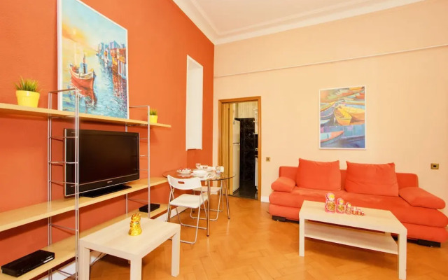 LUXKV Apartment on Gnezdnikovskiy