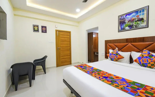 Fabhotel Navya Grand