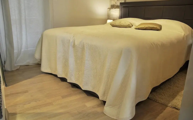 Room-triple Studio in the City Center