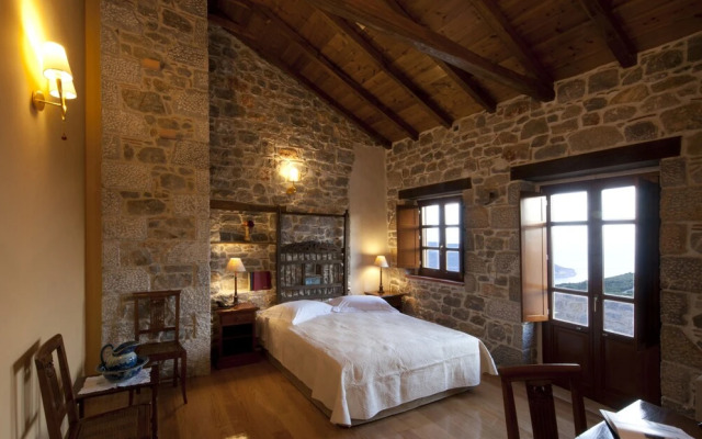 Xemoni Hotel