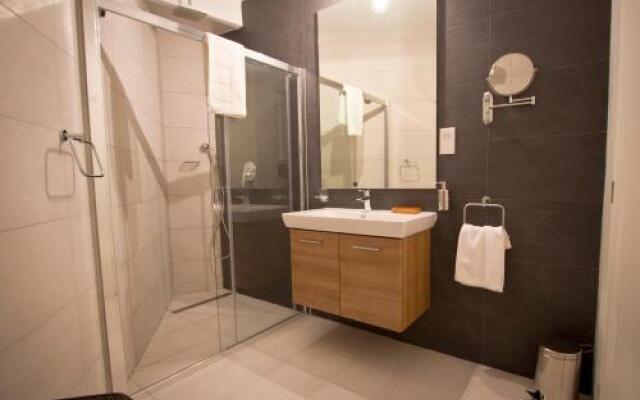 Apartment 81