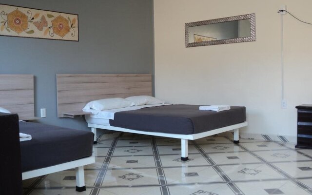Hostel Oasis Centro by oyo rooms