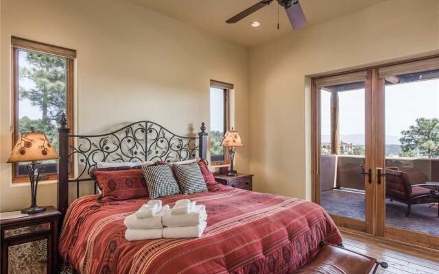 La Punta - Four Bedroom Cabin with Hot Tub