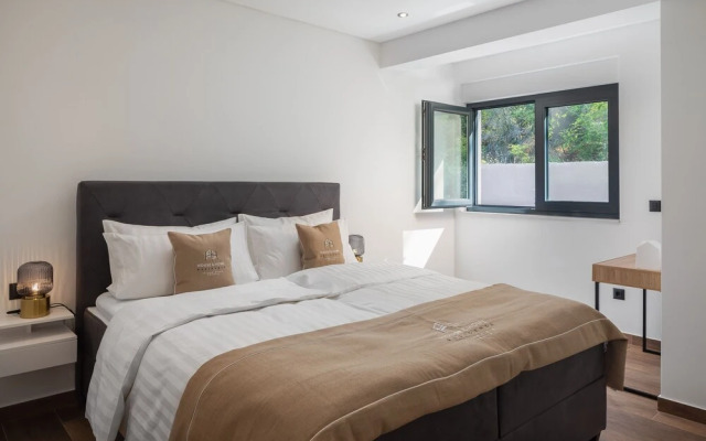 House & Home Slatine