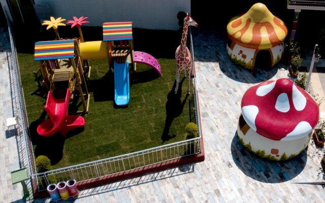 Side Win Hotel & Spa