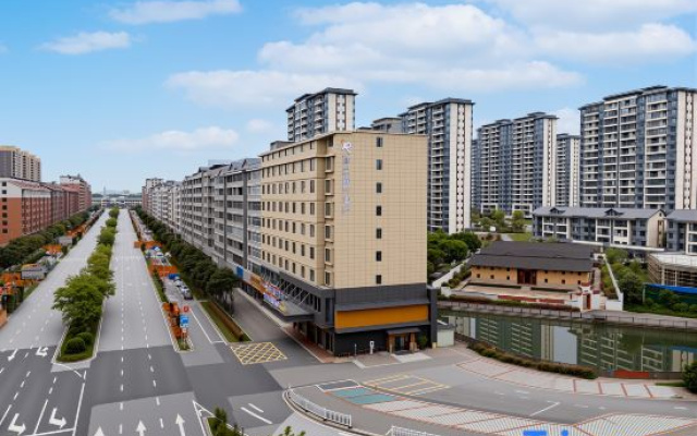Ruijin Licheng Ruixuan Hotel (Municipal Government Hongjing Scenic Area)