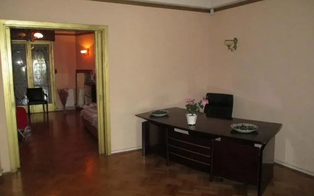 Redlotus Accommodation-Old City Inter