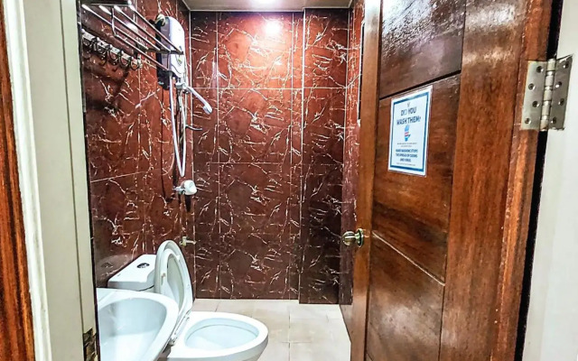 OYO 767 Hotel Urban - Khotel Kurban Hotel