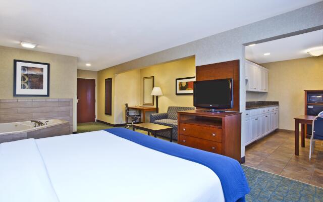 Holiday Inn Express Hotel & Suites Wabash by IHG