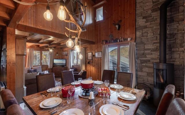 Chalet D'arbi Sauna Chalet Perfect for Families