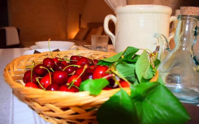 Sardedd White Luxury