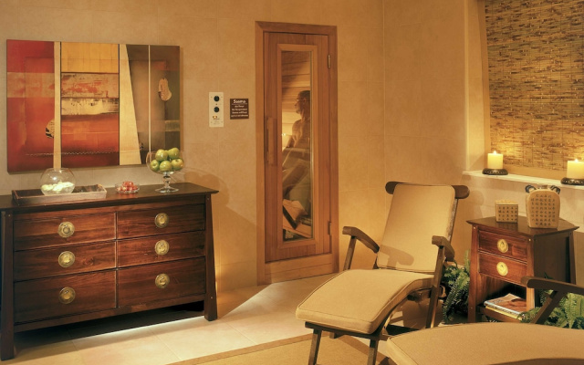 Crowne Pointe Historic Inn & Spa - Adults Only