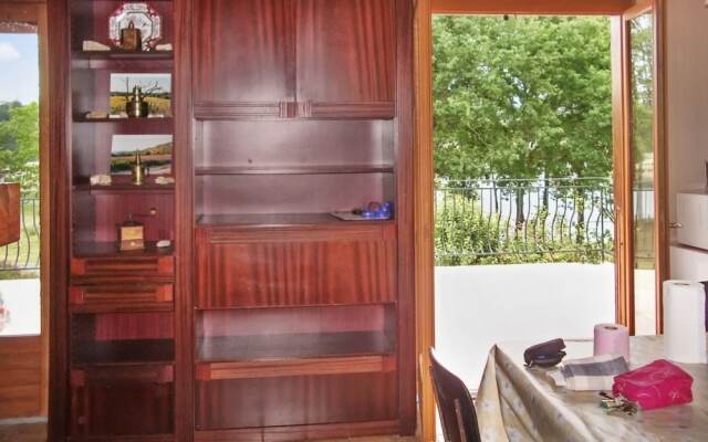 Chalet With 3 Bedrooms in Saint-gérons, With Wonderful Lake View, Pool