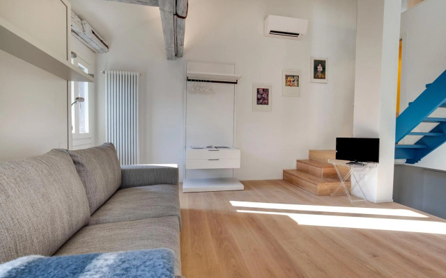 Venice Skyline View Studio Apartment M0270428215