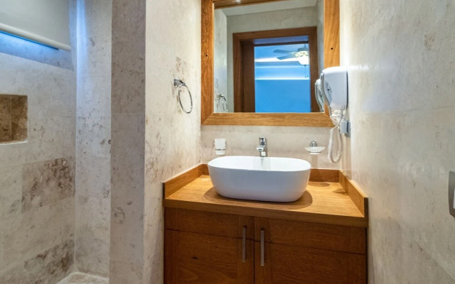 Nicole ApartHotel